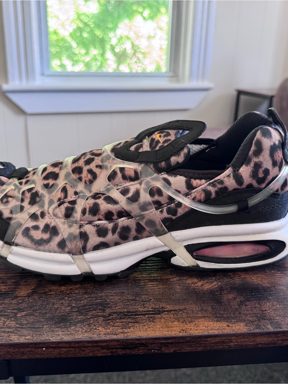 Nike Leopard Print men’s Athletic Sneakers - tan/Black